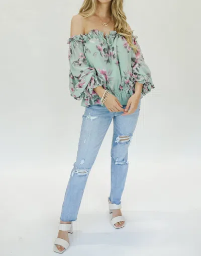 Entro Kiss Me Floral Top In Sage In Green
