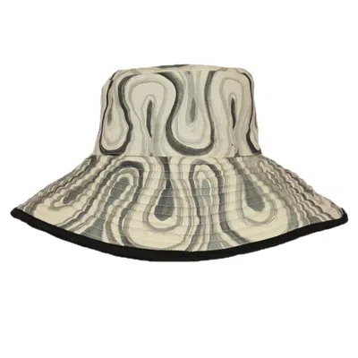 Romualda Women's Roca Reversible Gran Bucket Hat In Noir In Beige