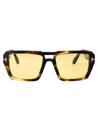 Tom Ford Sunglasses In 52e Avana Scura / Marrone