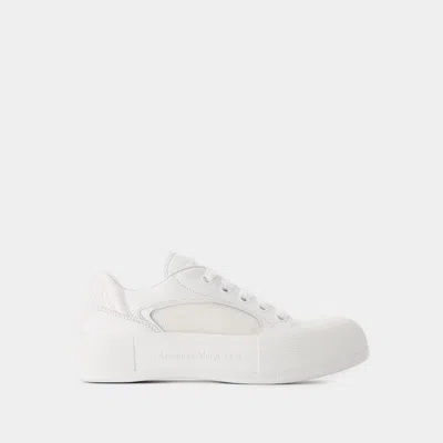 Alexander Mcqueen Deck Plimsoll Sneaker In White