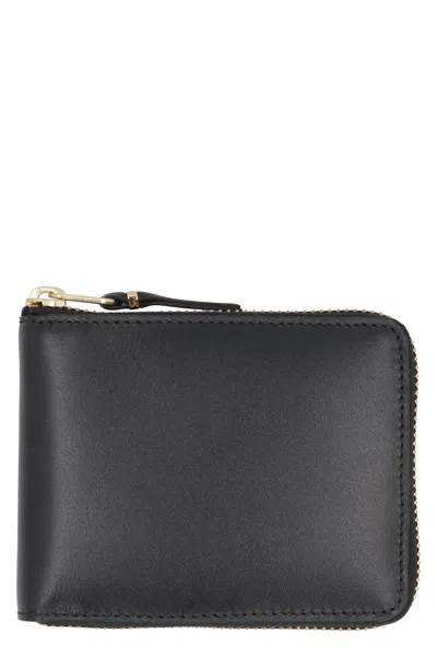 Comme Des Garçons Black Leather Wallet For Women With Zipper Closure, Multiple Pockets And Compact Size