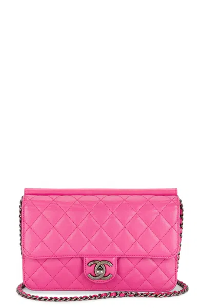 Pre-owned Chanel Matelasse Lambskin Chain Shoulder Bag In Pink
