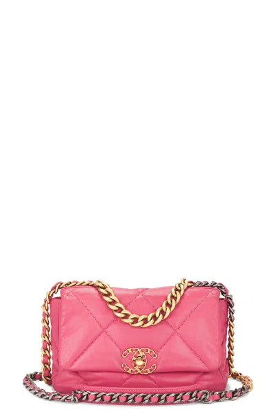 Pre-owned Chanel Matelasse Lambskin Chain Shoulder Bag In Pink