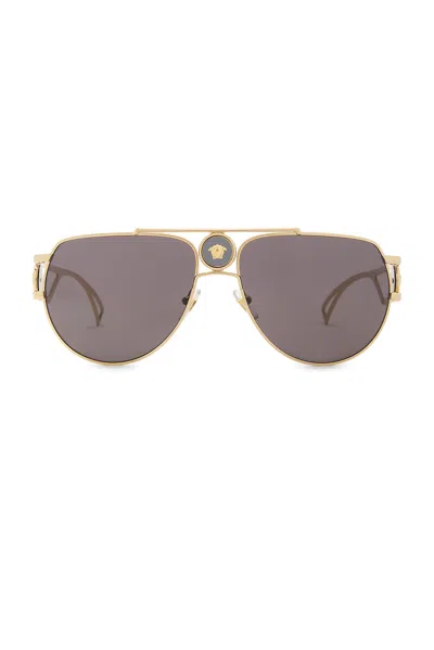 Versace Pilot Aviator Sunglasses In Gold