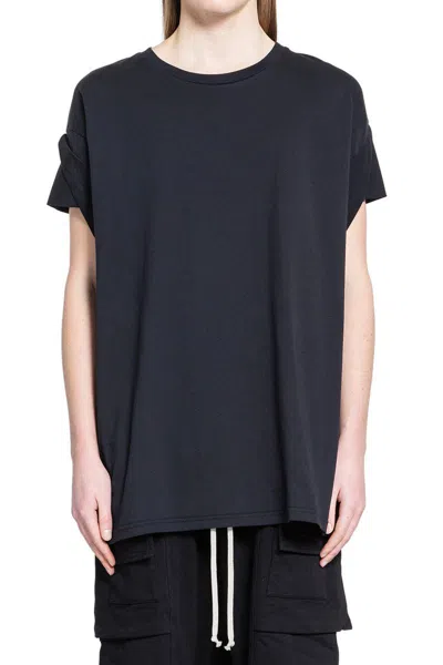 Marina Yee T-shirts In Black