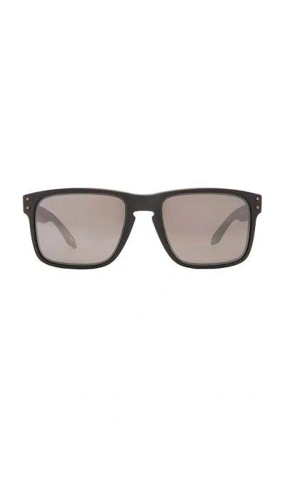 Oakley Holbrook Square Sunglasses In Brown