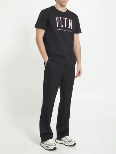 Valentino Men's Black Red Outline Short Sleeve Crew Neck T-shirt