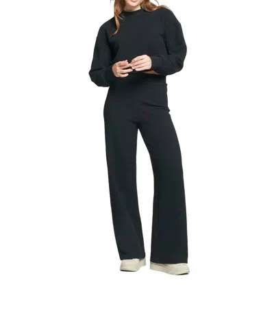 Lune Active Moon Flare Pants In Black