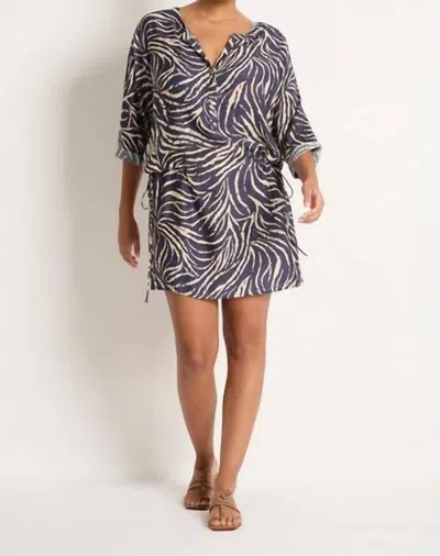 Monte And Lou Animal Short Sleeve Shirt Dress In Navy In Blue