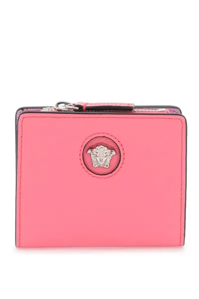 Versace Grained Leather Bifold Wallet With Iconic Medusa Applique In Fuchsia