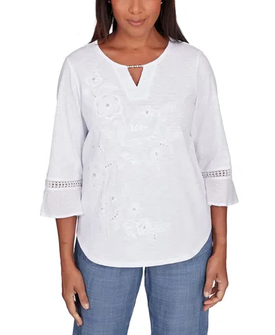 Alfred Dunner Petite Embroidered Embellished Keyhole Top In White