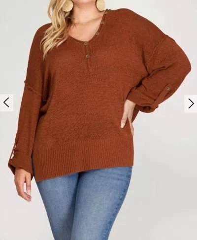 She + Sky 3/4 Sleeve Knit Top With Buttons In Rust In Multi