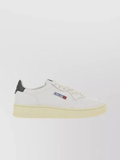 Autry Medalist Leather Sneakers In Beige