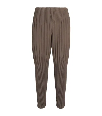 Issey Miyake Pleated Tapered Trousers In Green