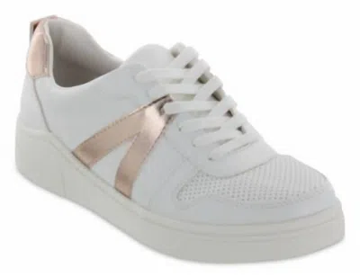 Mia Women's Alta Sneakers In Rose Gold In White