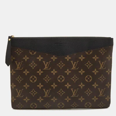 Pre-owned Louis Vuitton Monogram Canvas Daily Pouch In Black
