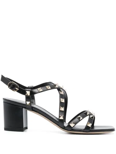 Valentino Garavani Sleek And Stylish Nero Sandals For Women In Black