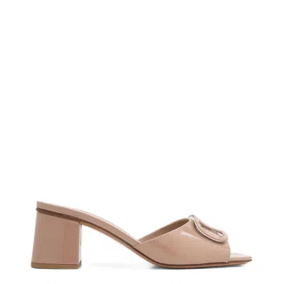 Valentino Garavani Stylish V-logo Signature Slide Sandals For Women In Tan