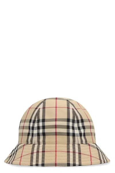 Burberry Signature Check Bucket Hat In Beige