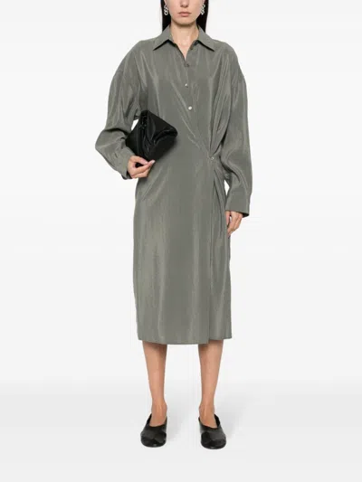 Lemaire Women Straight Collar Twisted Dress In Bk949 Ash Grey