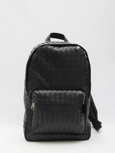 Bottega Veneta Medium Intrecciato Backpack In Black