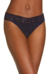 Hanky Panky Signature Lace Original-rise Rolled Thong In Navy Blue