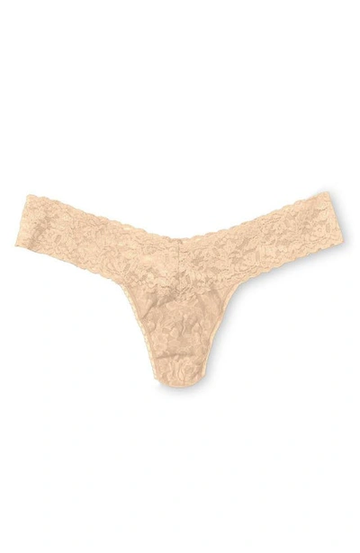 HANKY PANKY HANKY PANKY SIGNATURE LACE LOW RISE THONG,4911