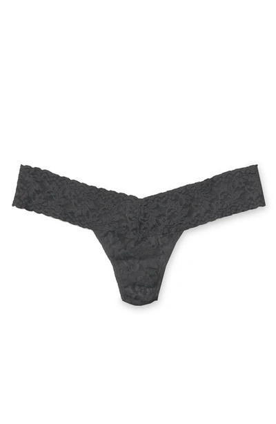 HANKY PANKY SIGNATURE LACE LOW RISE THONG,4911