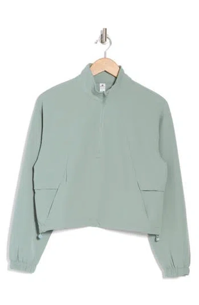 90 Degree By Reflex Andrea Mini Seersucker Crop Pullover In Green Milieu