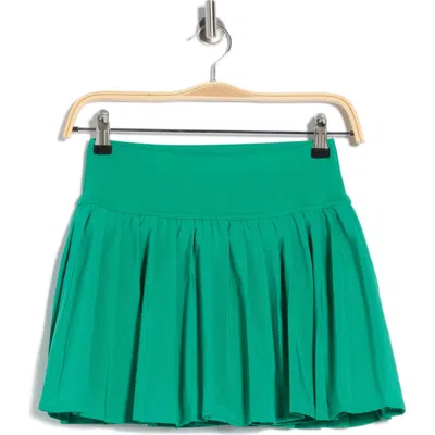 90 Degree By Reflex Lightstreme Crosscourt Pleated Active Skort In Green