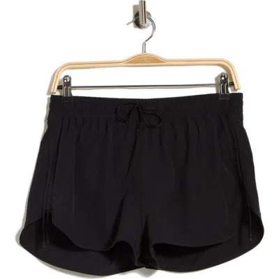 90 Degree By Reflex Lightstreme Hattie Shorts In Black