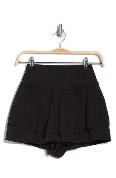 90 Degree By Reflex Lightstreme Hybrid Tiered Shorts In Black