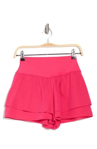 90 Degree By Reflex Lightstreme Hybrid Tiered Shorts In Red