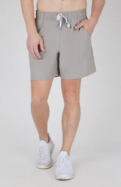 90 Degree By Reflex Warp End Zone Shorts In Satellite