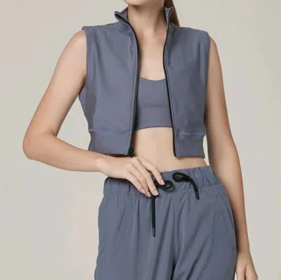 925 Fit Short Temper Cropped Zip Vest In Blu-s Steel Blue In Gray