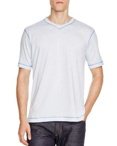 Robert Graham Traveler V-neck T-shirt In Heather Light Blue