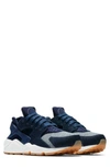 Nike Air Huarache Run Se Sneaker In Blue/ Muslin/ Sail/ Brown