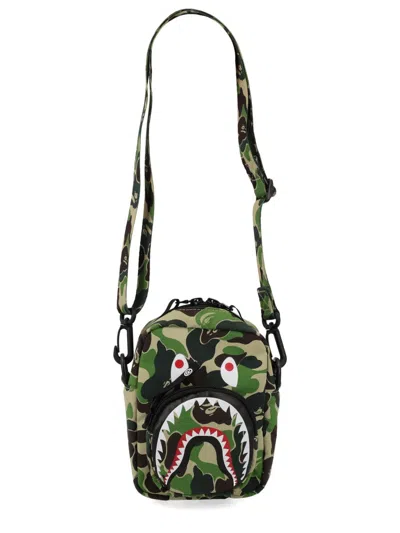 A Bathing Ape Borsa "abc Camo Shark" Mini In Green