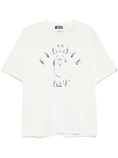 A Bathing Ape T-shirt Mit Graffiti-print In Nude