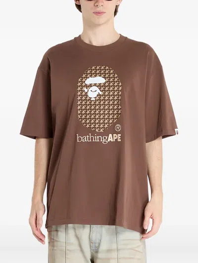 A Bathing Ape Houndstooth-logo T-shirt In Brown