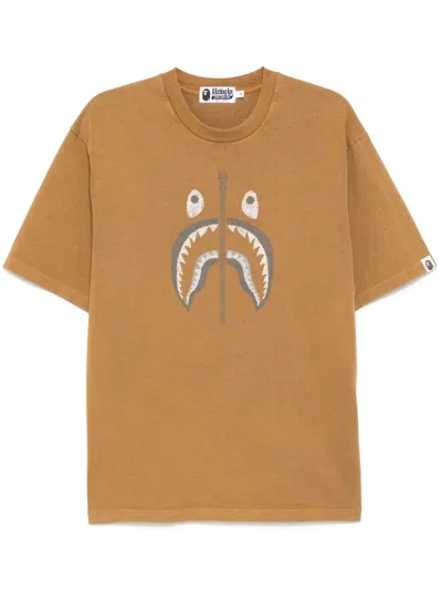 A Bathing Ape Logo-print T-shirt In 褐色