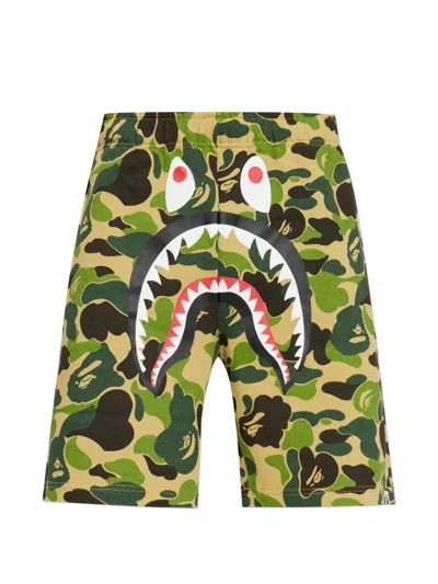 A Bathing Ape Shark Camouflage-print Shorts In Green