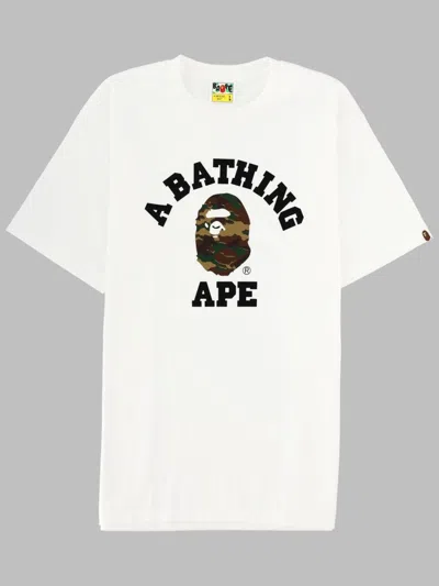 A Bathing Ape T-shirt Con Logo E Stampa Mimetica In White