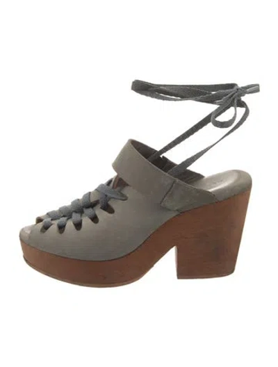 Pre-owned A Detacher Leather Pumps In Multi