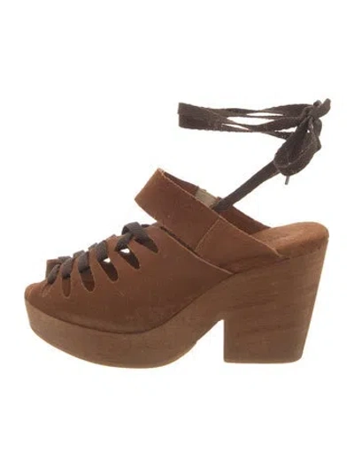 Pre-owned A Detacher Suede Pumps In Brown