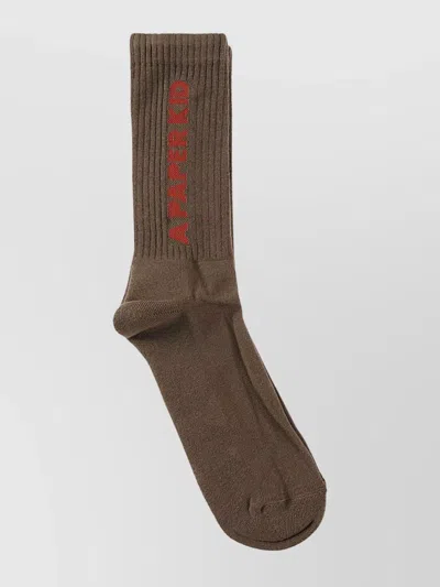 A Paper Kid Ribbed Texture Logo Socks In Brown