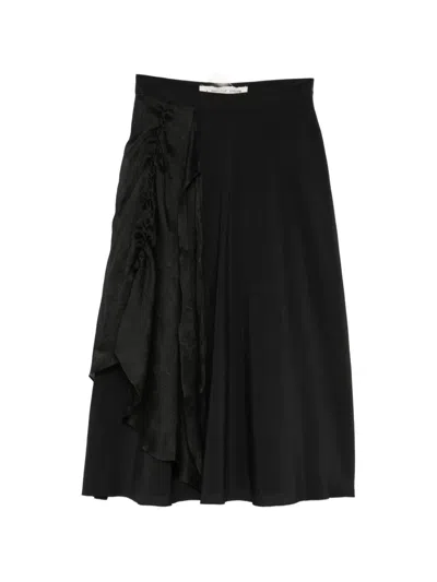 A Tentative Atelier Garcke Skirt In Black