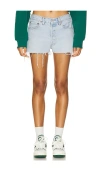 A Vintage Fit Cropped Denim Short In Blue