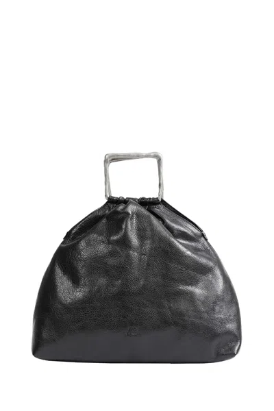 A504 Delia Pouch M In Black