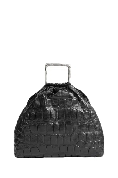 A504 Delia Pouch M In Black